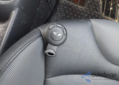 2007 Mini Cooper S из США, поврежденный, VIN WMWMF73577TL92996